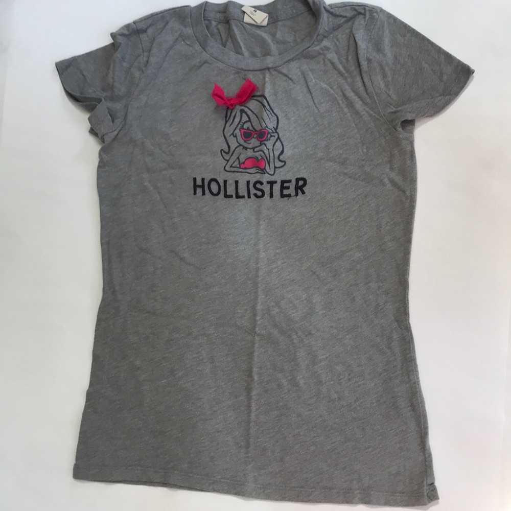 Hollister cute T-shirt